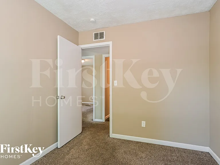 2787 Dawnview Dr — Photo 12