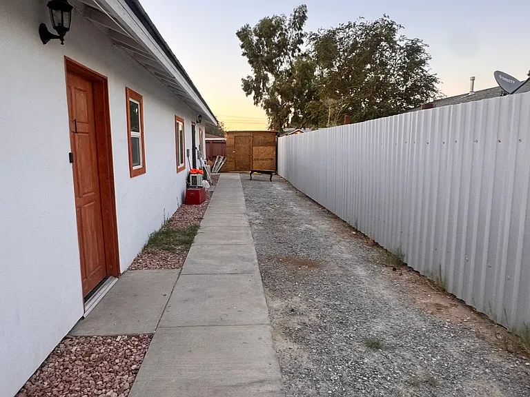 11754 Hardy Ave #1 — Photo 8