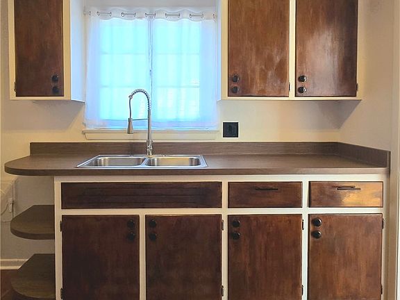 5th image of 80 Garland Ave