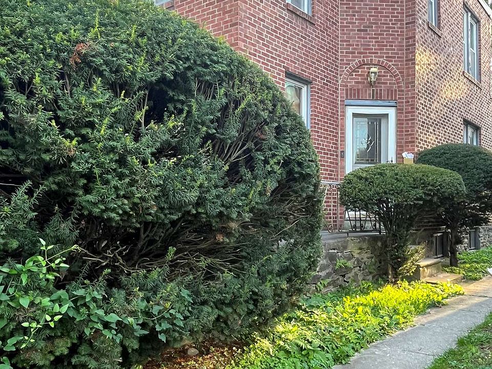 1st image of 210 N Lynn Blvd