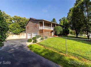 2 Sheldon Ln, Arden, NC 28704