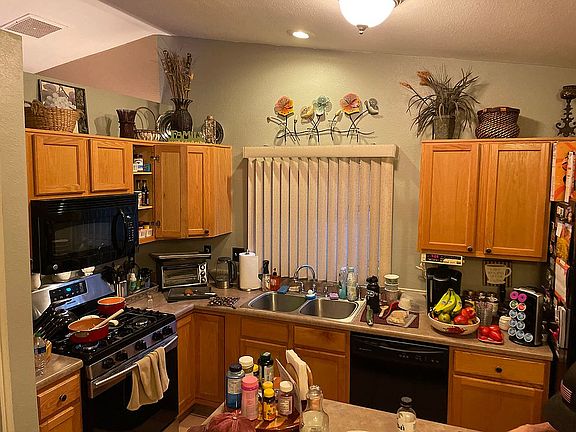 3rd image of 2740 W Camino De La Caterva