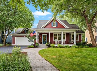 542 Newman Trl, Stillwater, MN 55082