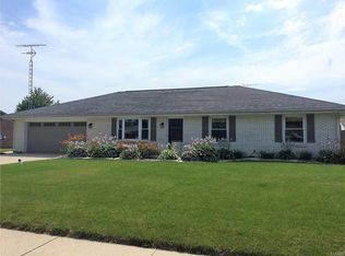 150 Royal Oak Dr, Greenville, OH 45331