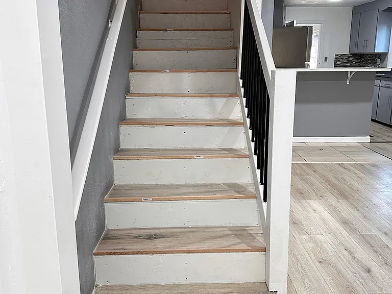 14431 Washington Ave SW — Photo 8