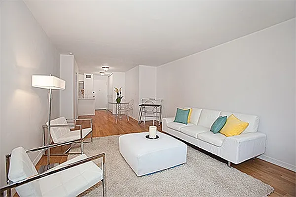 Rented by Nest Seekers International | media 7