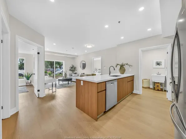 11646 Tecumseh Rd E, Windsor, ON