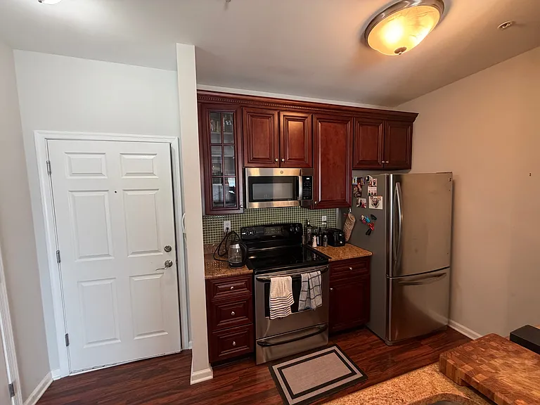 135 Prospect St — Photo 5