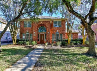 2391 Golden Shores Ln, League City, TX 77573