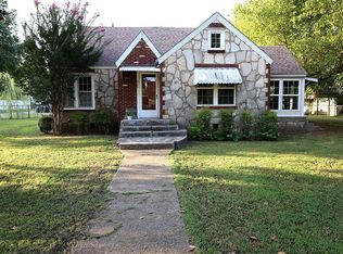 325 W Church St, Salem, AR 72576