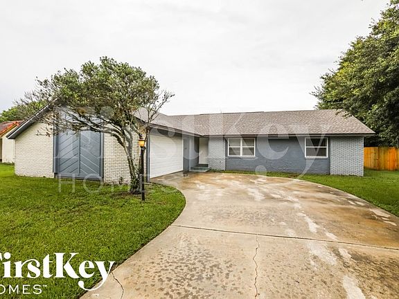 2nd image of 2045 Houndslake Dr