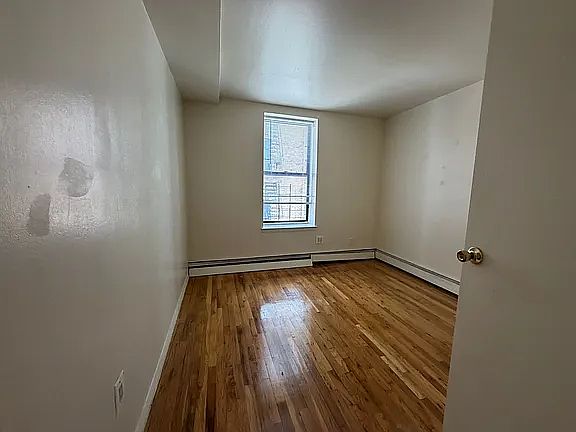 1st image of 2085 Morris Ave #202