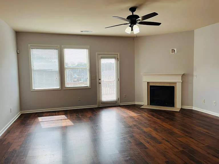 381 Sand Bay Dr SW — Photo 5