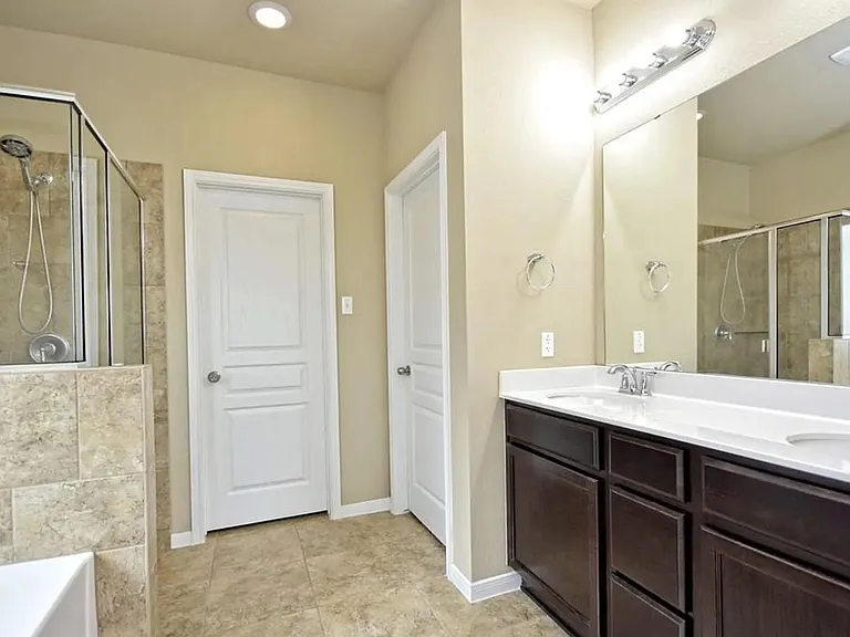 5707 Blackstone Dr — Photo 11