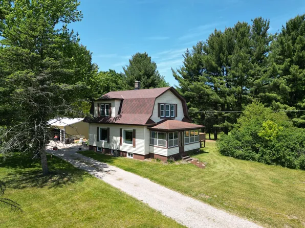 9221 Vinton Ave NW, Sparta, MI 49345