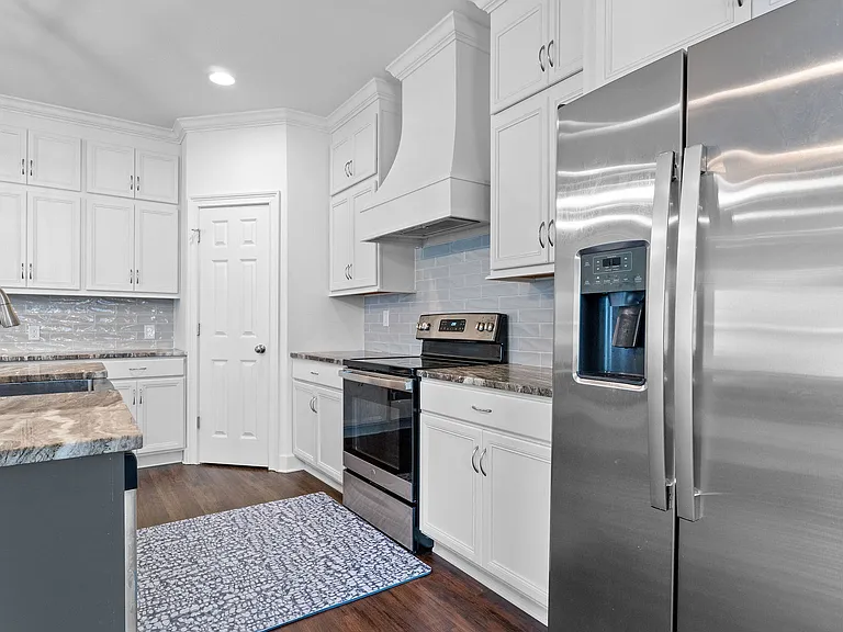 2451 Vesta Dr — Photo 5