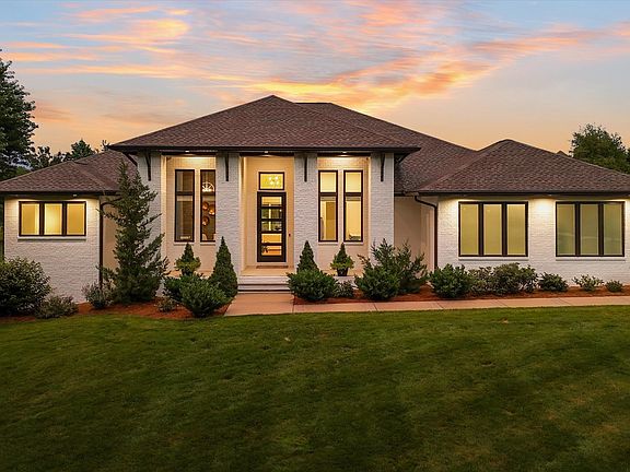 3rd image of 125 Cedar Ridge Ln