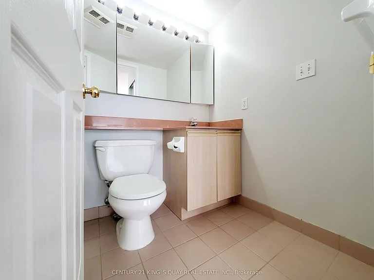 28 Pemberton Ave #500 — Photo 22