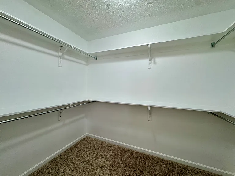 44 Kirkland Dr — Photo 17