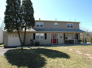 3048 David Dr, Abington, PA 19001