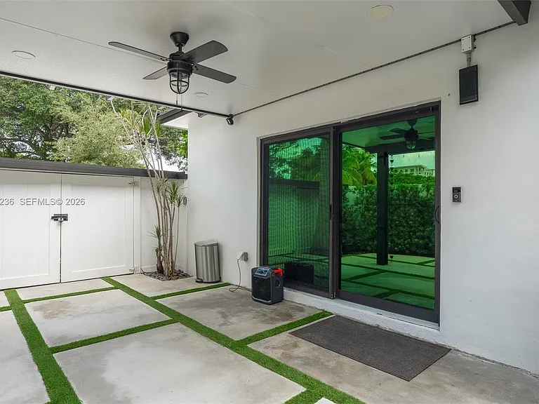 2484 SW 25th St — Photo 40