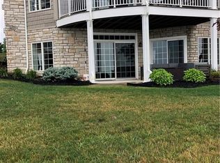 3080 Whispering Shores Dr, Vermilion, OH 44089