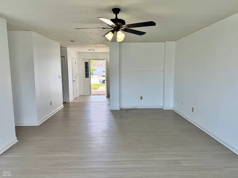 652 Loon Ln — Photo 10
