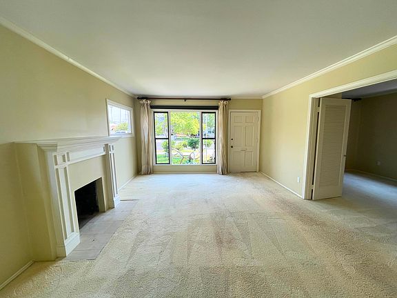 5th image of 4744 Idaho St