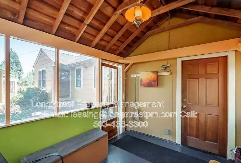 744 NW 16th St — Photo 21