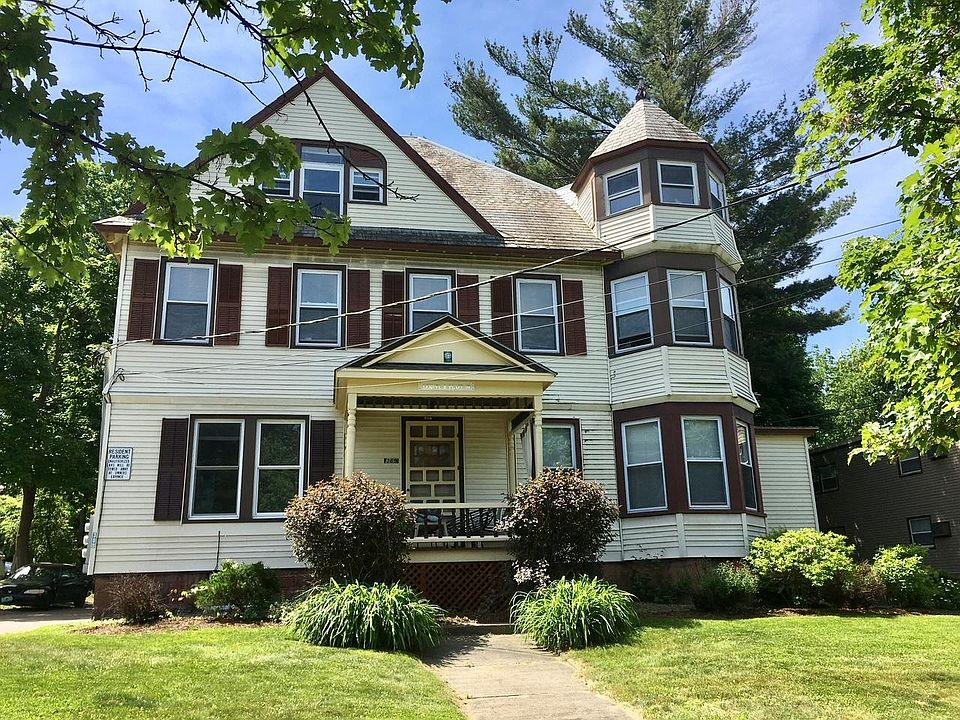 Front porch comes with this unit!