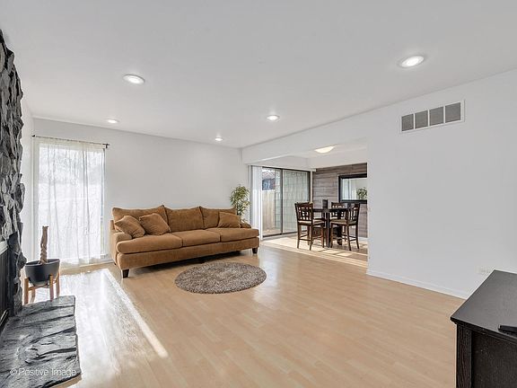 5th image of 3 Stony Creek Dr Unit 3A
