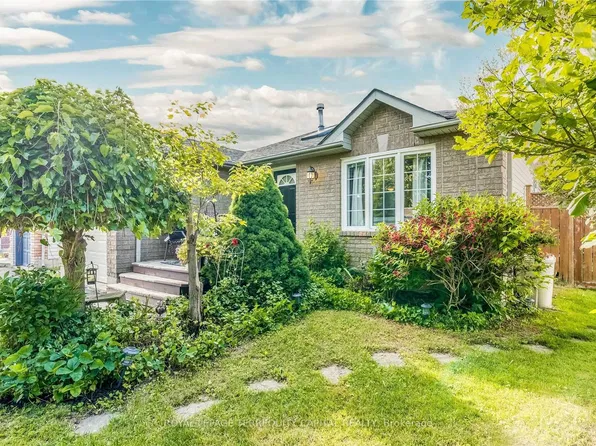 25 Whitehorn Cres, Barrie, ON L4N 8E4