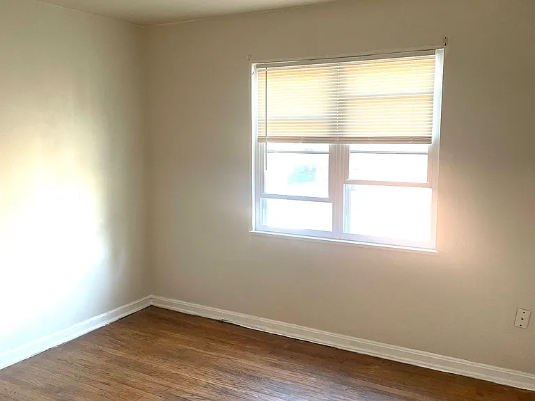 2 bed, 1.0 bath, 850 sqft, $975 — Photo 6