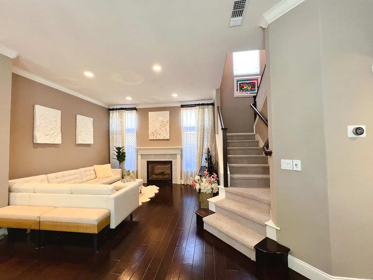 4 bed, 3.5 bath, 2227 sqft, $9,000 — Photo 2