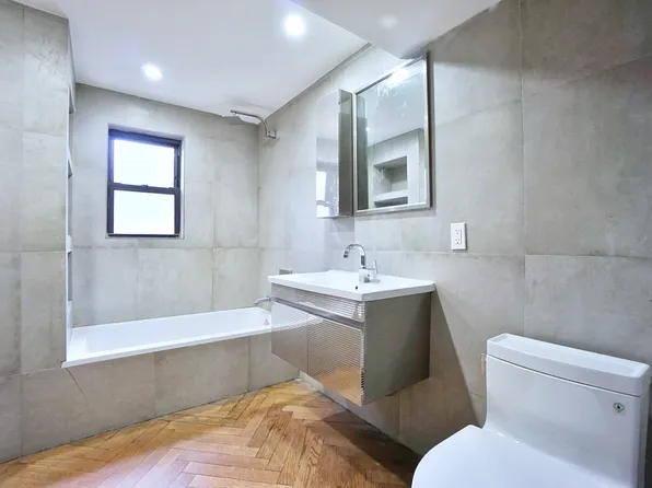 121 Albany Avenue image 9 of 15