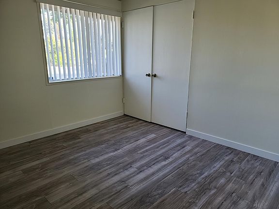 4th image of 307 S Akeley Dr