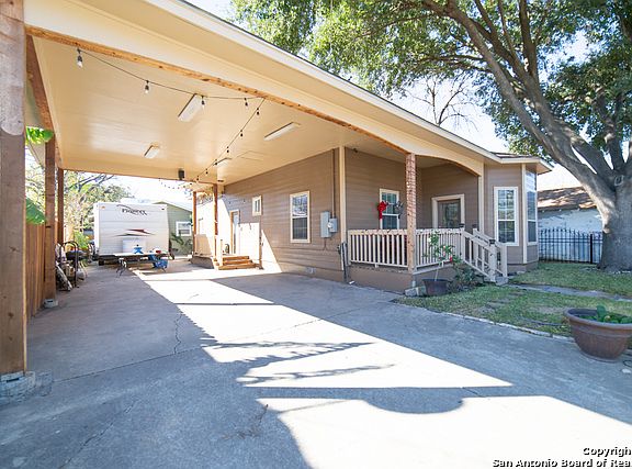 3rd image of 122 Rehmann St