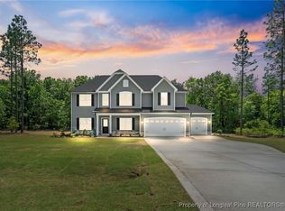 5701 Lighter Knot Ct, Fayetteville, NC 28311