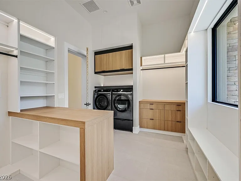 34 Vintage Canyon St — Photo 33