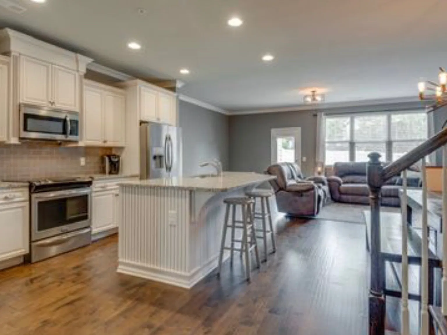 3 bed, 2.5 bath, 1826 sqft, $3,000 — Photo 4
