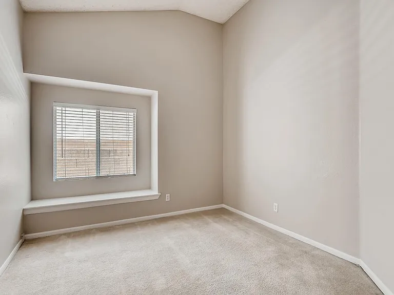 2507 Kilmaron Cir — Photo 25