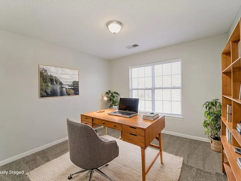2700 Hampton View Ct — Photo 15