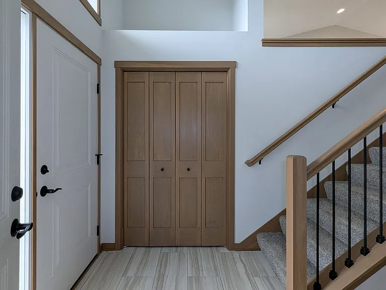2201 Hadley Hills Dr NE — Photo 2