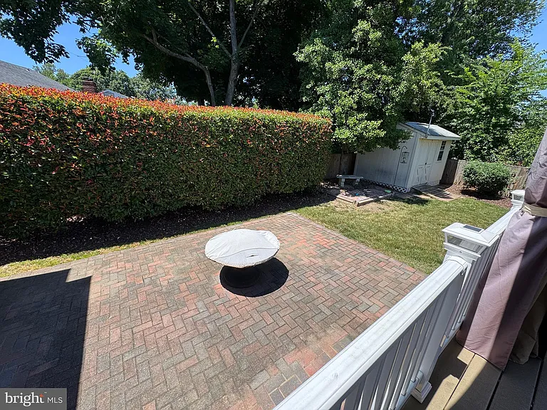 2906 Breezy Ter — Photo 45