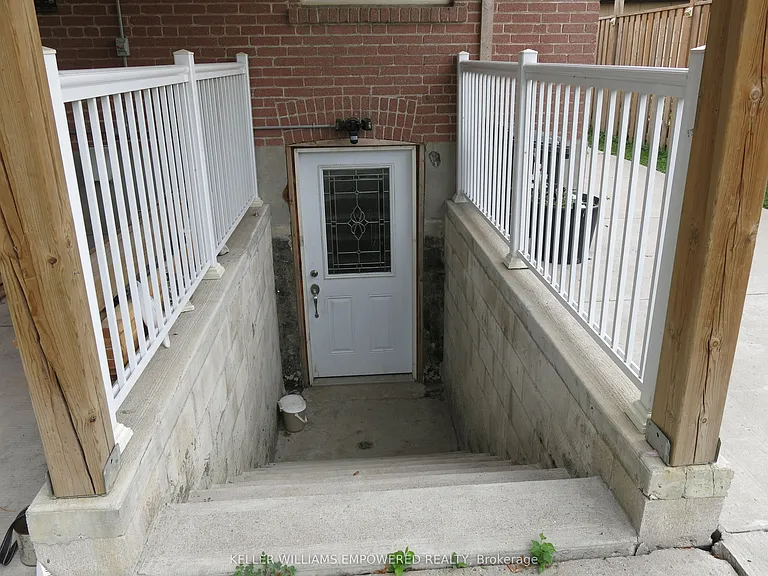 69 Whitley Ave — Photo 3