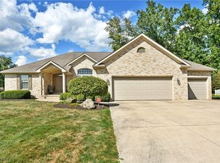1005 Forest Pointe Ct, Warren, OH 44484