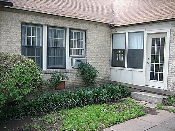 3rd image of 2027 Hawthorne Ave