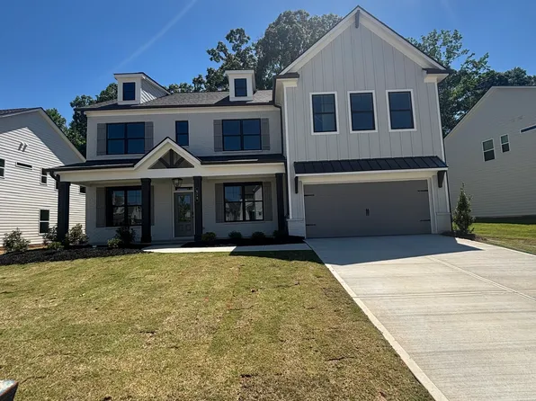 532 Winding Rose Dr, Hoschton, GA 30548