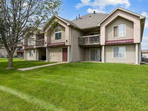 1020 240th St NE APT 8, North Liberty, IA 52317