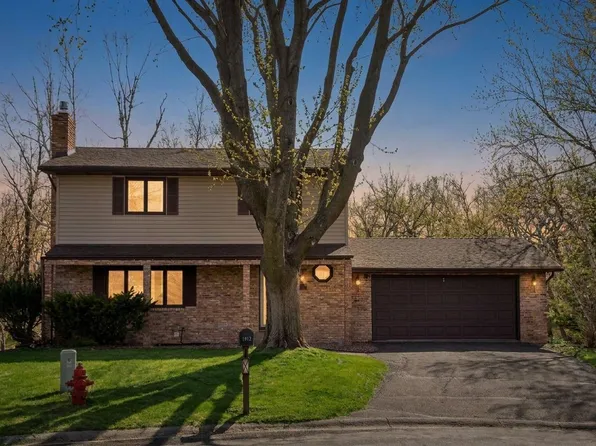 1912 Serendipity Ct, New Brighton, MN 55112